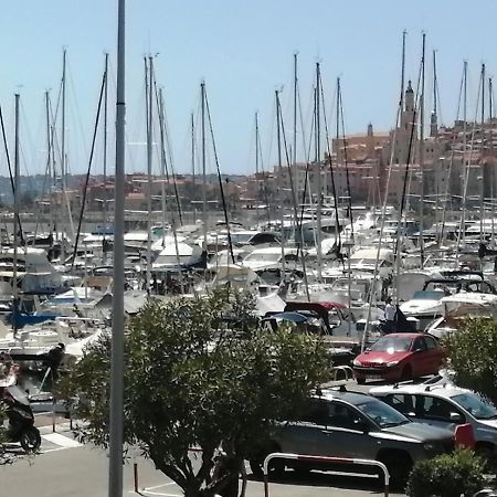 Joli Studio Bord De Mer, Clim, Balcon, Parking Prive Menton Eksteriør billede
