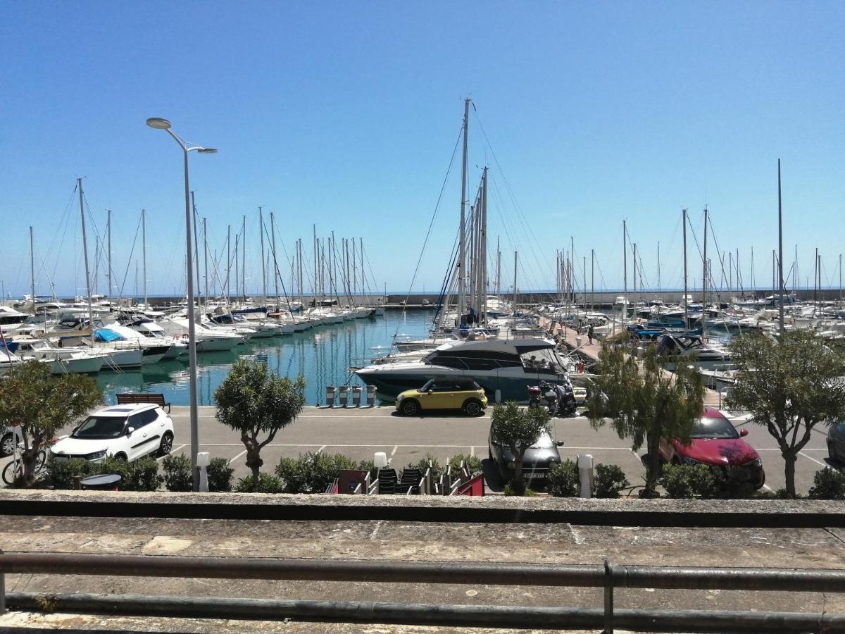 Joli Studio Bord De Mer, Clim, Balcon, Parking Prive Menton Eksteriør billede