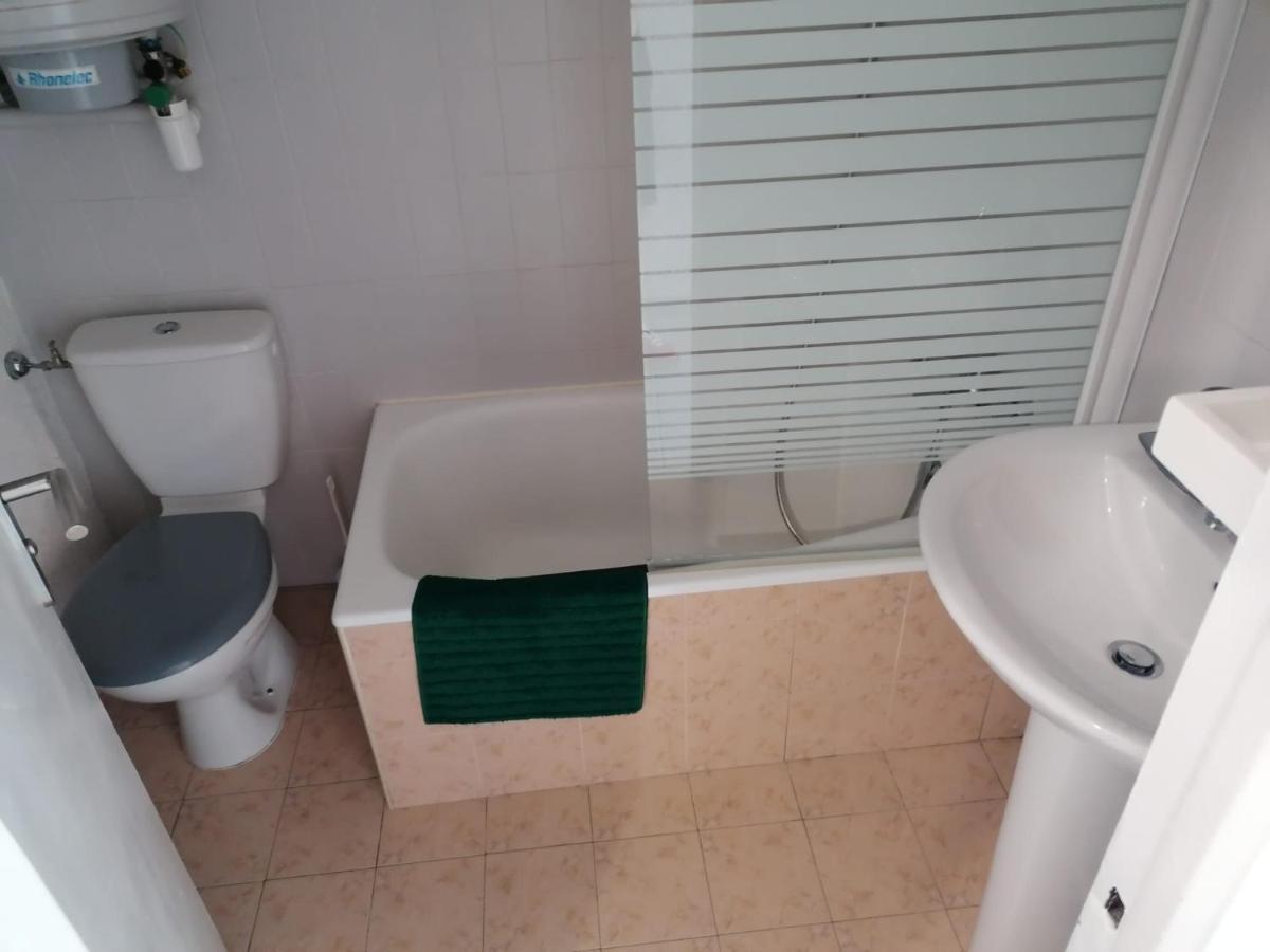 Joli Studio Bord De Mer, Clim, Balcon, Parking Prive Menton Eksteriør billede